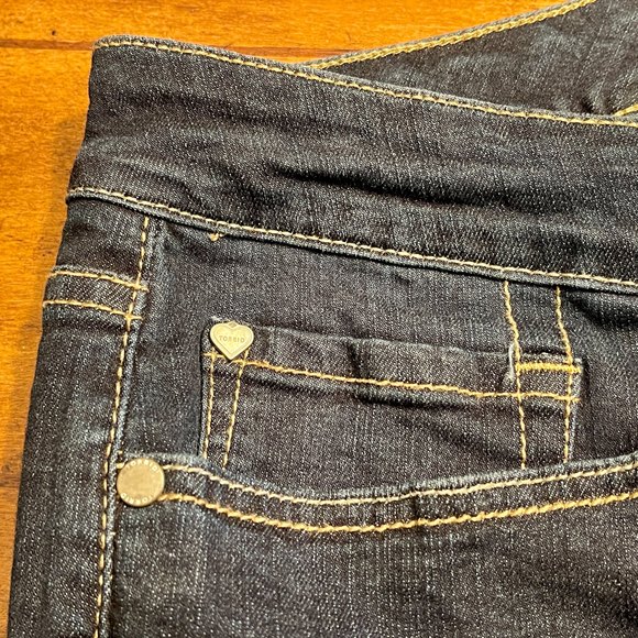 Torrid Darkwash Blue Denim Shorts Stretch Womens 26 High Rise S1086-879 - Picture 3 of 8